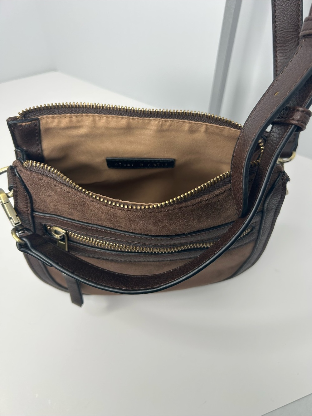 Kelly & Katie Brown Crossbody Bag - Picture 3 of 12